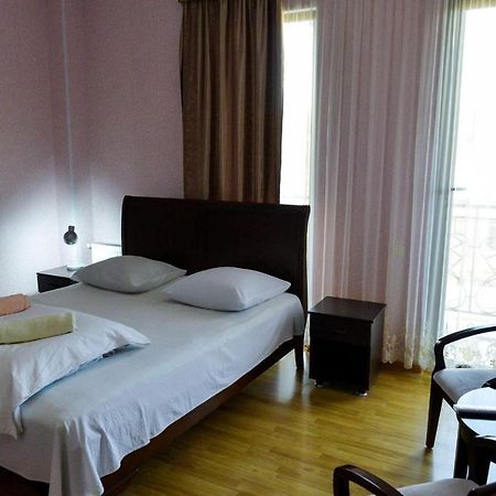 Guest House Tasunia Kutaisi Eksteriør bilde