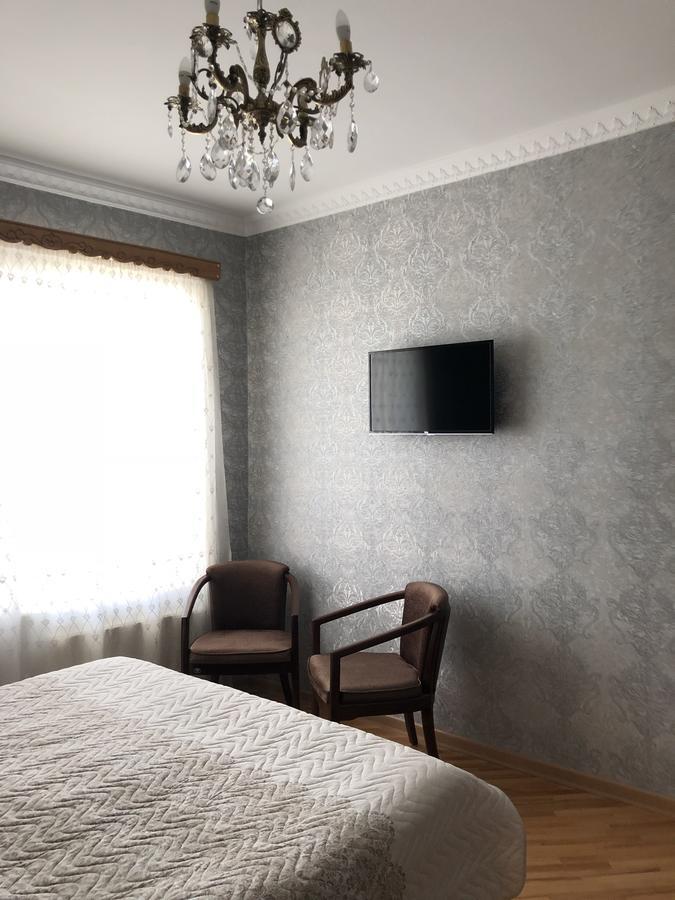 Guest House Tasunia Kutaisi Eksteriør bilde