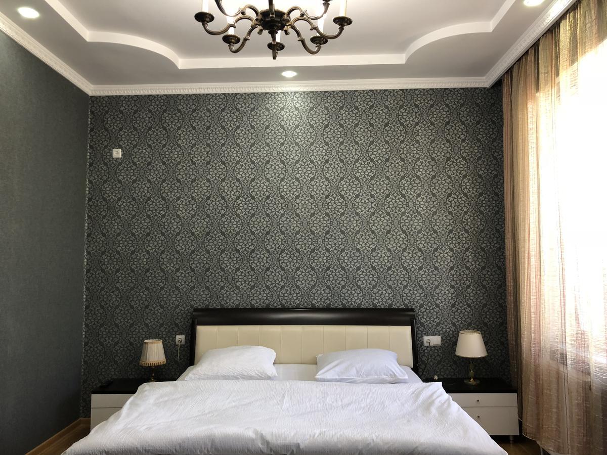 Guest House Tasunia Kutaisi Eksteriør bilde