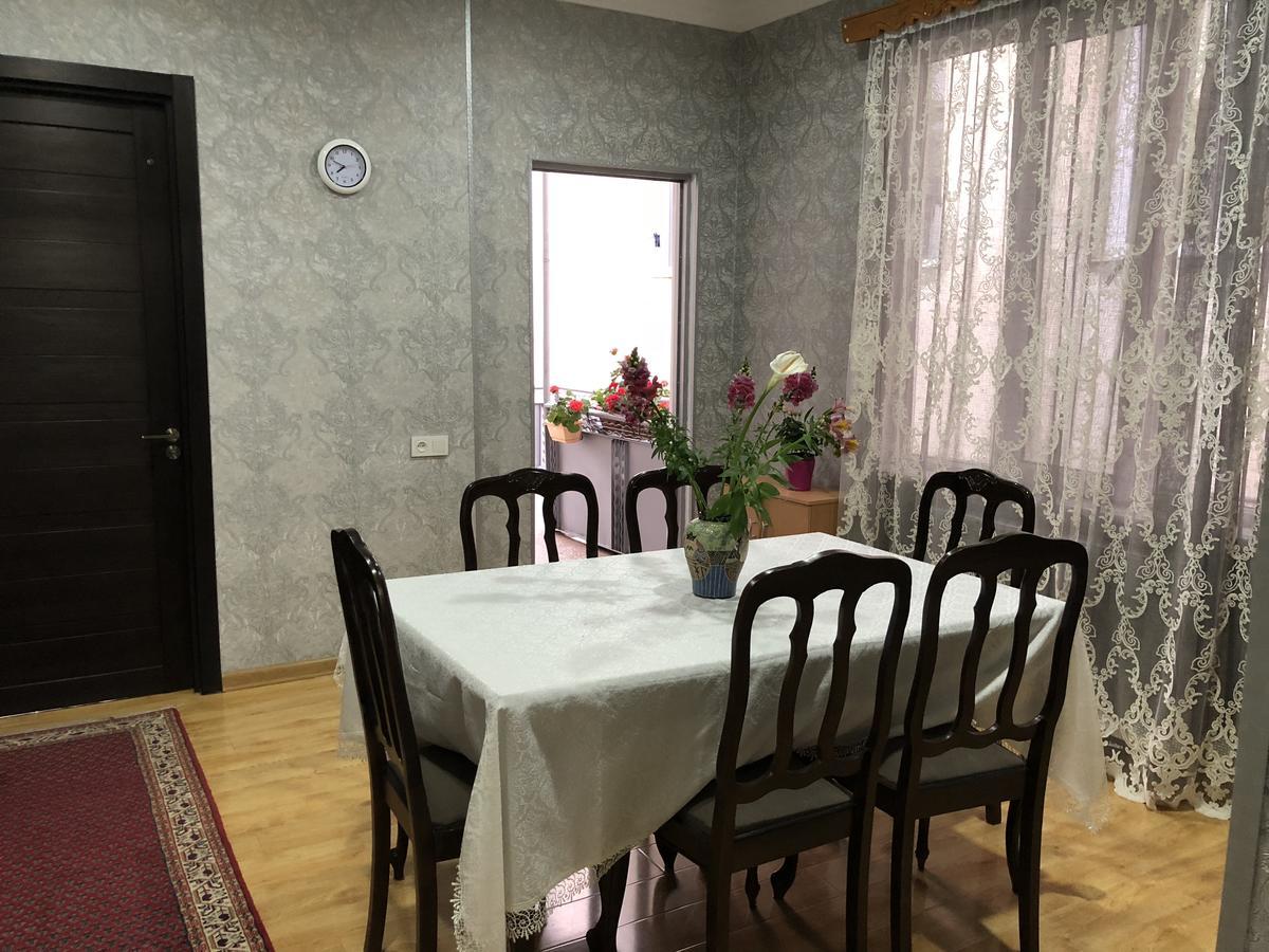 Guest House Tasunia Kutaisi Eksteriør bilde