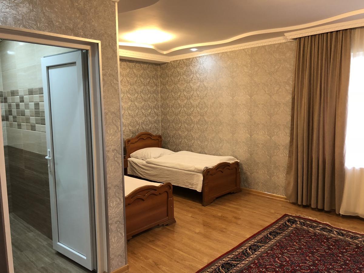 Guest House Tasunia Kutaisi Eksteriør bilde
