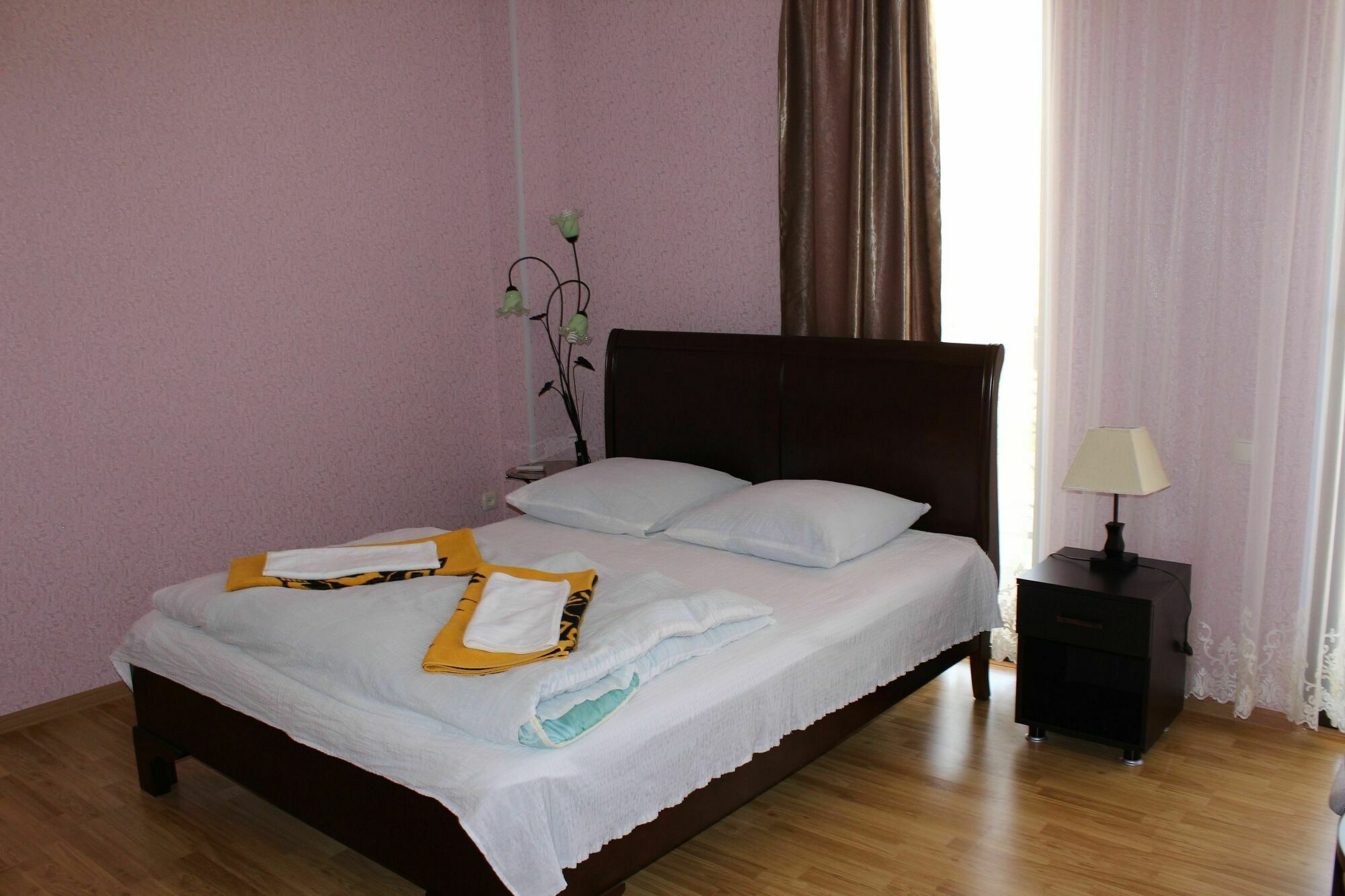 Guest House Tasunia Kutaisi Eksteriør bilde